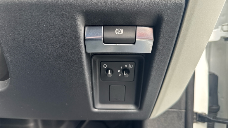 Land Rover Defender 90 Diesel 3.0 D250 Hard Top Auto